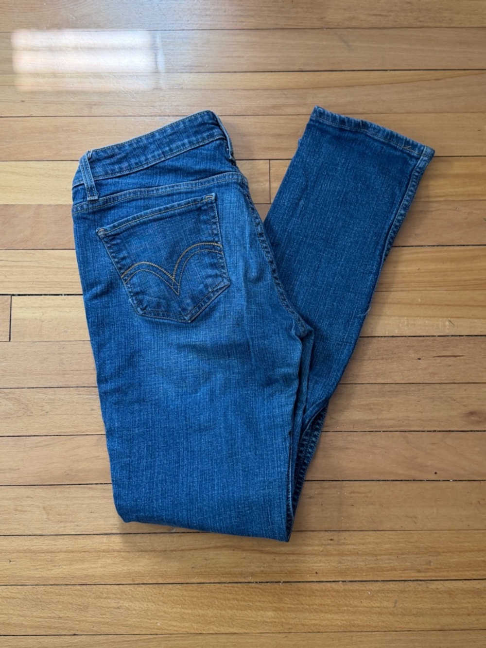 Classic Levi’s 524 Low Rise Women's Blue Denim Jeans - Size 11M